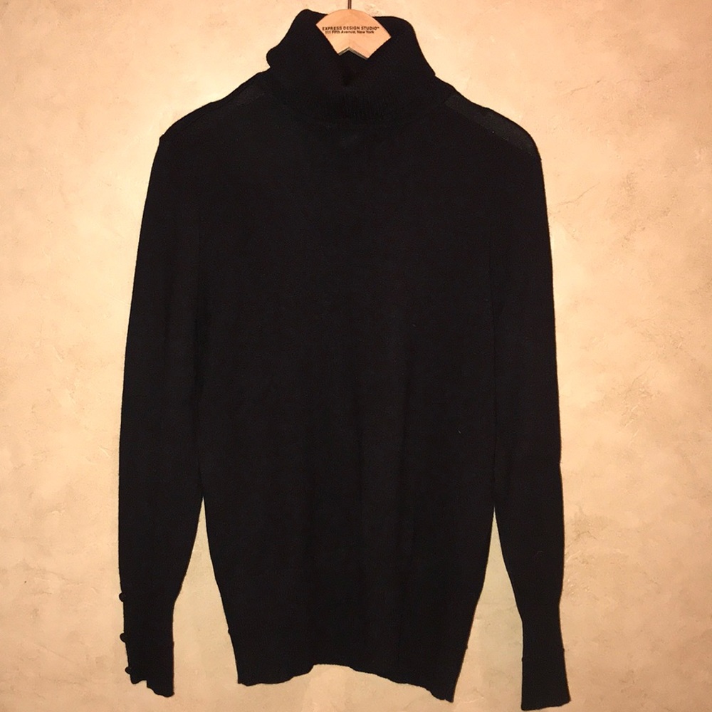 NWOT Christopher & Banks turtleneck